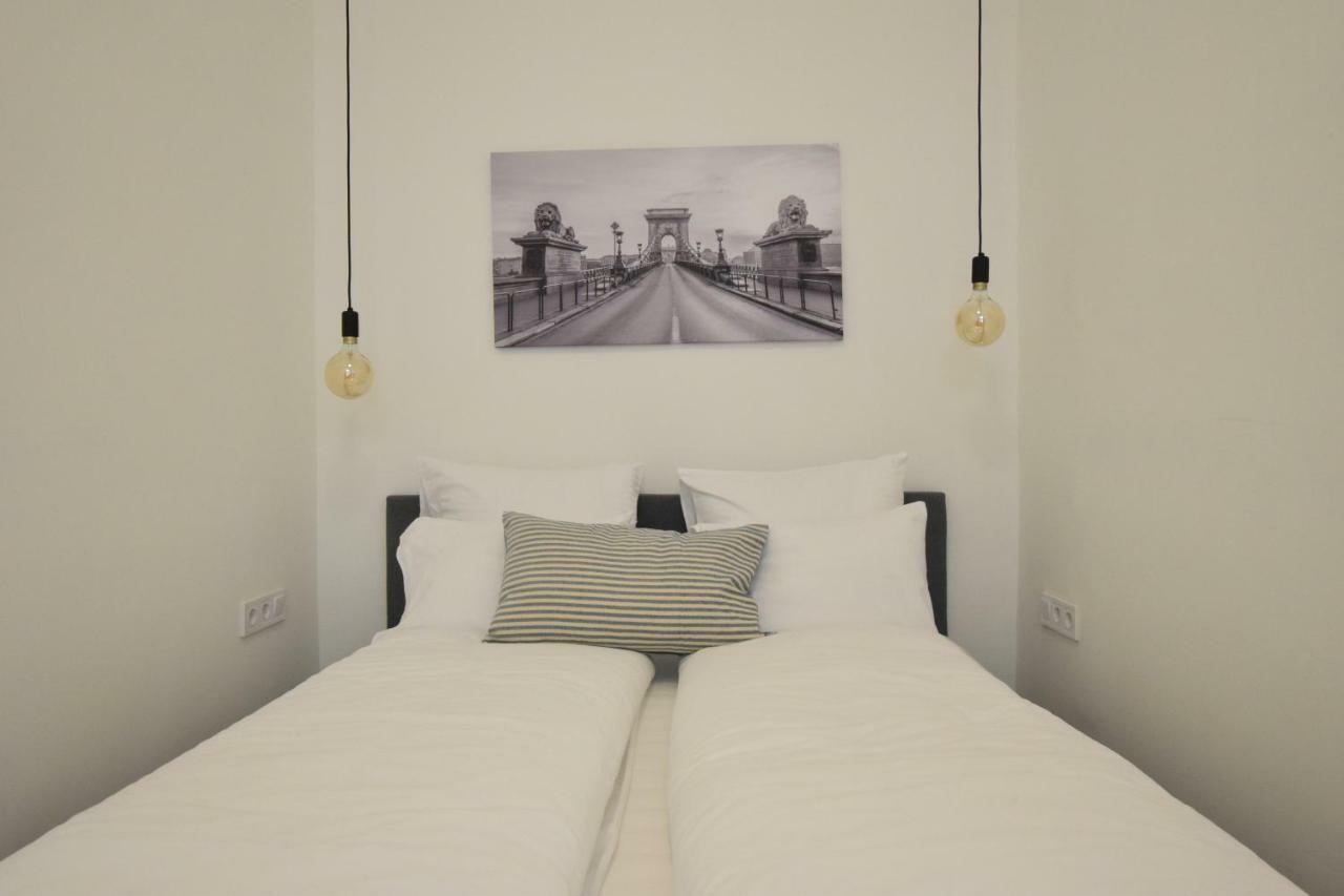Standard Apartment By Hi5 - Rakoczi Ut 23 บูดาเปสต์ ภายนอก รูปภาพ