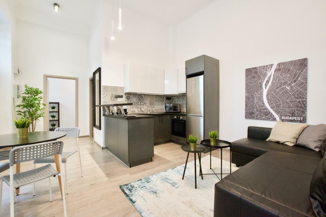 Standard Apartment By Hi5 - Rakoczi Ut 23 บูดาเปสต์ ภายนอก รูปภาพ
